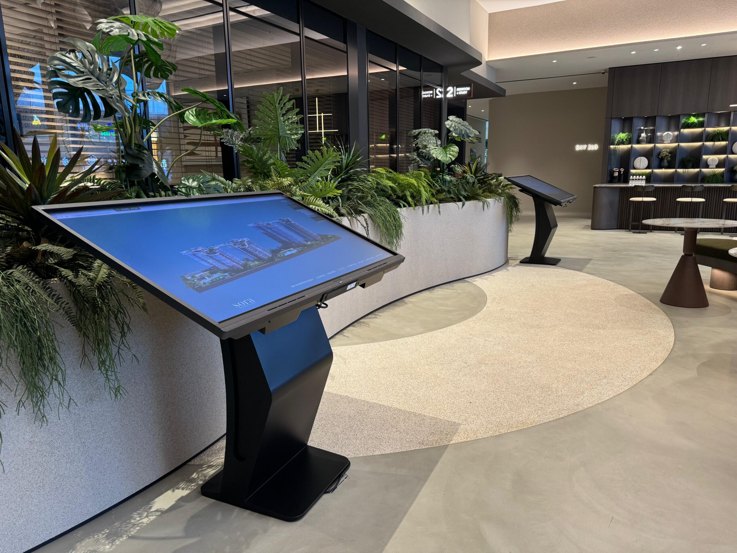 Sora Gallery MAXHUB Display