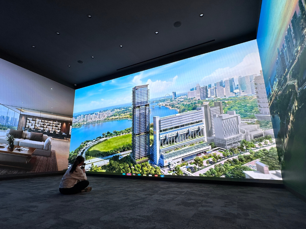 AUREA GOLDEN MILE Multisensory showroom